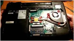 Analizează laptop Fujitsu LifeBook A512, curat de praf și schimbarea pasta termică