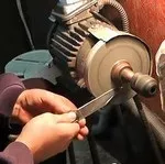 Заточення ножа на наждаку (заточка) Заточення ножа на наждаку