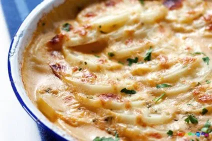 Запіканка з курячого фаршу і картоплі (фаршу) Запіканка з курячого фаршу і картоплі