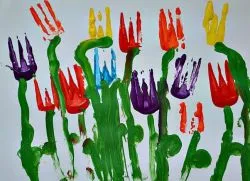 Döntetlen tavasszal a gyerekek fokozatosan festékek