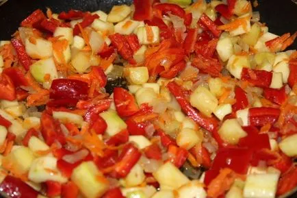 Ориз с тиквички, домати и чушки - прости рецепти