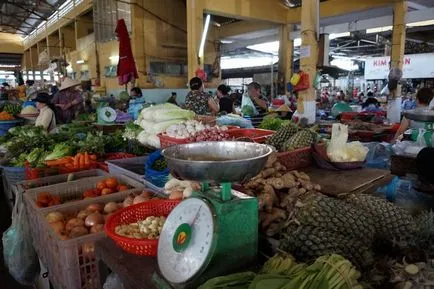 Hal, gyümölcs és ruházati piacon Nha Trang, mi vélemény