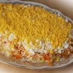 Mimosa saláta csirke recept egy fotó