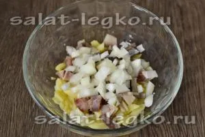 Salata de hering cu cartofi și ceapă