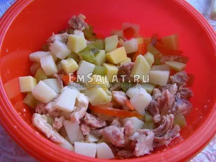 Salata tocană, legume și brânză