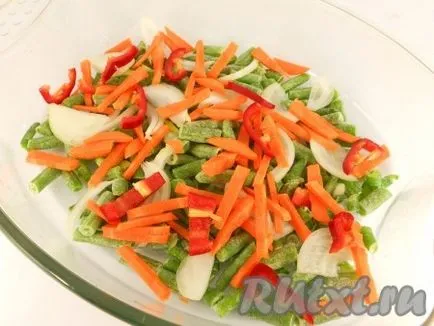 Сьомга печен със зеленчуци - рецепта със снимки