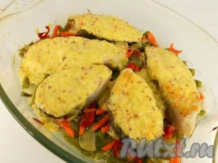 Сьомга печен със зеленчуци - рецепта със снимки