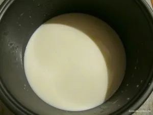 Мляко сгъстено в multivarka-рецепта със снимка