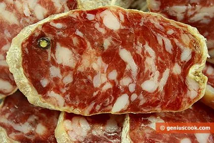 Сиров'ялена ковбаса з цвіллю, корисні властивості продуктів, геніальна кулінарія - рецепти смачних (ковбаса) Сиров'ялена ковбаса з цвіллю, корисні властивості продуктів, геніальна кулінарія - рецепти смачних