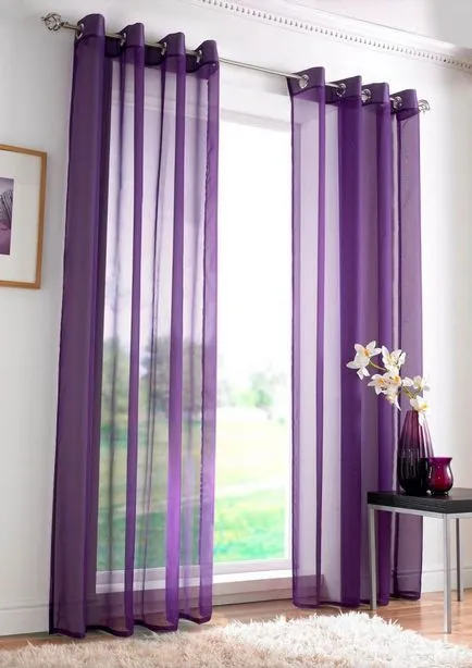 Purple függöny a hálószoba és a konyha tekercs belsejében a nappali, a design a világos és sötét