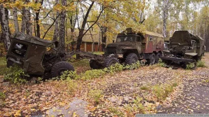 ЗРК С-200 іржавіють в підмосковних лісах - военное обозрение (кудись) ЗРК С-200 іржавіють в підмосковних лісах - военное обозрение
