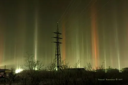 Stalpi de lumină din cer (foto) - un fenomen natural interesant