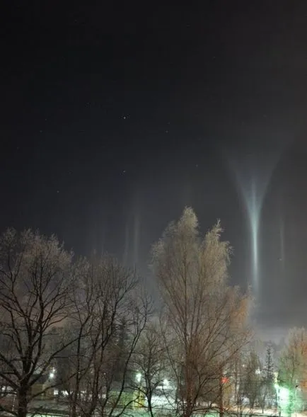 Stalpi de lumină din cer (foto) - un fenomen natural interesant