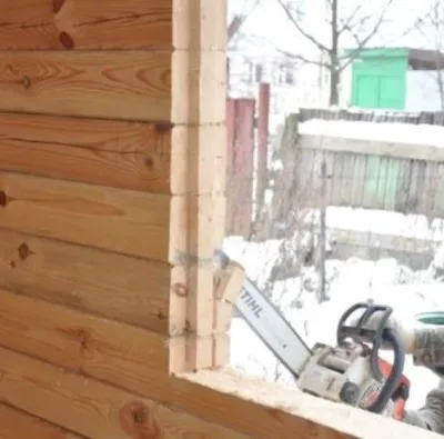 Telepítése műanyag ablakok egy régi fából készült ház saját