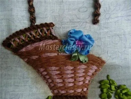 Вишивка атласними стрічками