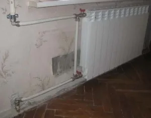 Смяна на щранг в апартамент, който трябва да се промени до тръбите, топла вода в сградата