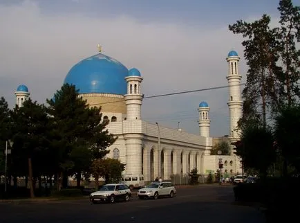 Almaty, Kazahsztán - nyaralás, időjárás, vélemények, fotók