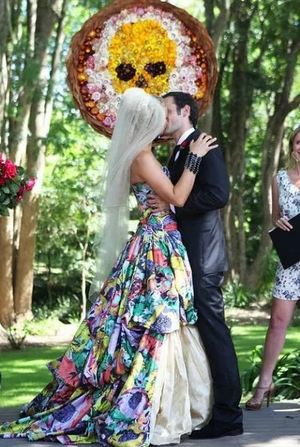 15 ötletek szokatlan esküvői ruhák, amelyek hangsúlyozzák az egyéniség és a karakter a modern