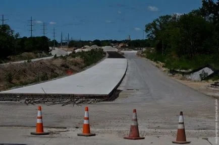 Vărsarea drumuri din beton și de întreținere, avantaje și dezavantaje