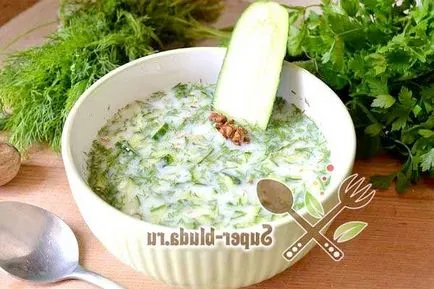 Bolgár tarator- leves hideg leves joghurt és uborka recept, alacsony kalóriatartalmú receptek