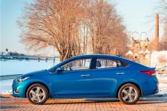 Mi jobb Renault Sandero vagy Hyundai Solaris össze költségvetési autók