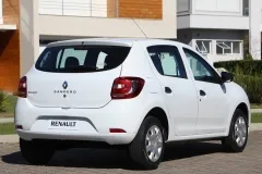 Mi jobb Renault Sandero vagy Hyundai Solaris össze költségvetési autók