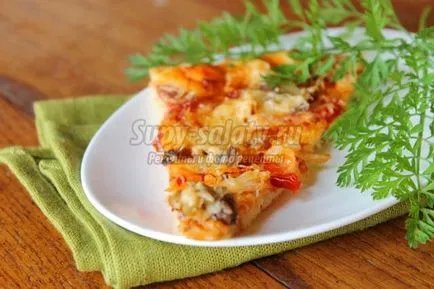 Házi pizza, csirke és kolbász