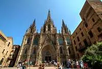 Gótikus negyed Barcelona - tereptárgyak, fotók, régi város, székesegyház, városnézés