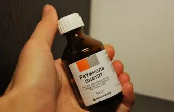 Pregătirea o mască de păr cu acetat de retinol la domiciliu