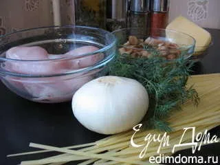 Hogyan kell főzni a tagliatelle csirkével és gombával recept egy fotó