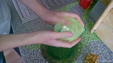 Как да си направим светещ топка от лед