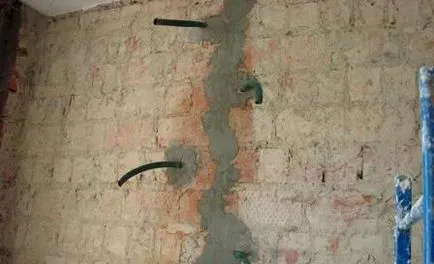 Как да се възстанови тухлени методи за елиминиране на деформации на тухлени стени