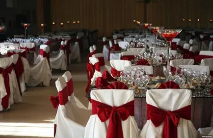 Червената сватбена украса и ритуална зала сватба в колоната на червено - всичко за svadbalist