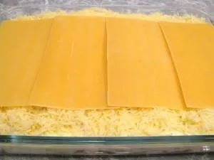 Lasagna sajttal és sonkával - lépésről lépésre recept fotók