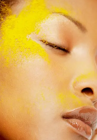 A kurkuma a bőr előnyös tulajdonságait, alkalmazási módszereit