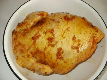 Пиле пълнено с ориз, печени на фурна