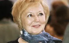 Lyudmila Kasatkin efectuate sub arme, Nicollette