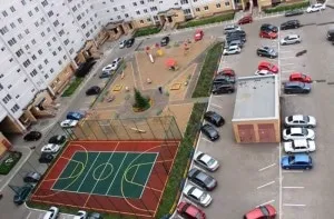 Efectuarea zona locală a unui bloc de apartamente în proprietate