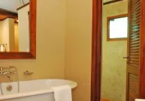 Díszítő egy fürdőszoba és egy WC-vel kezüket fotó, lehetőségek és tanácsot