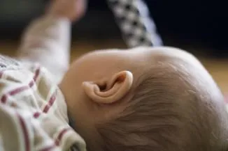 A középfülgyulladás a baba, mint a tünetek megnyilvánult és hogyan kell kezelni középfülgyulladást alatti gyermek egyéves