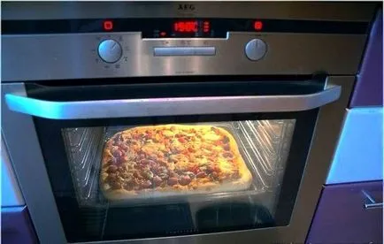 Pizza cu carne de pui și cârnați - un pas cu pas reteta cu fotografii de pe