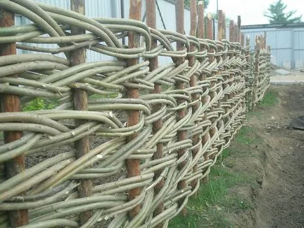A kerítés az ország saját kezűleg - készítés és ötletek