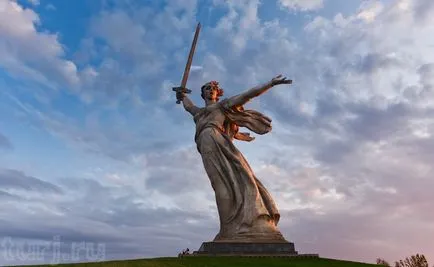 Magyarország, emlékmű Volgograd - Szülőföld kéri! Mamayev Kurgan