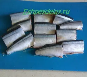 Marinat Pacific saury - reteta cu fotografii