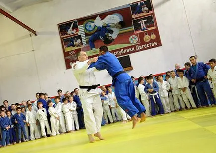 Echipa de judo română a avut loc o clasă de master în Kizilurt