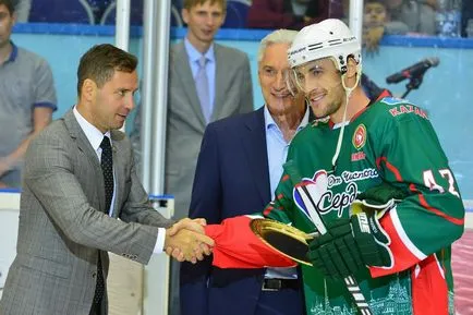 Sergei Zinoviev „Azt mézeskalács méz mindenkinek örömet” News Continental Hockey League