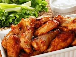 Як приготувати смажені курячі крильця з картоплею в мультиварці (приготувати) Як приготувати смажені курячі крильця з картоплею в мультиварці