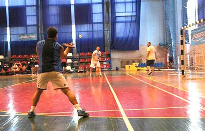 Speedminton olcsóbb, mint a tenisz, sokkal érdekesebb, mint a tollaslabda