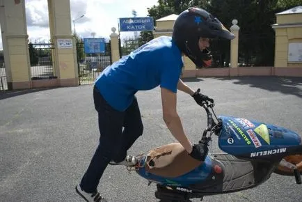 Elmélet út vissza (egykerekű) robogó (külön a povstanec)