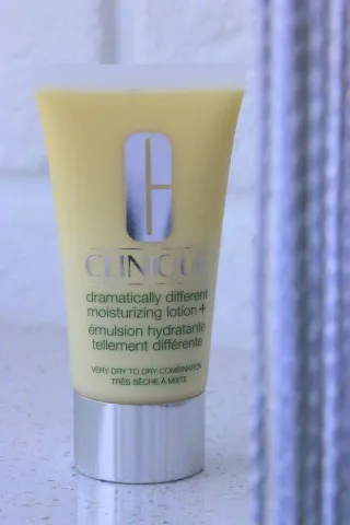 Moisturizer clinique dramatic diferite lotiune hidratanta - comentarii, fotografii și preț